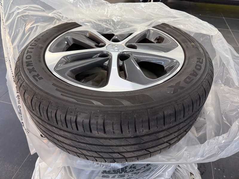 Hyundai i30 5d vaihtoauto