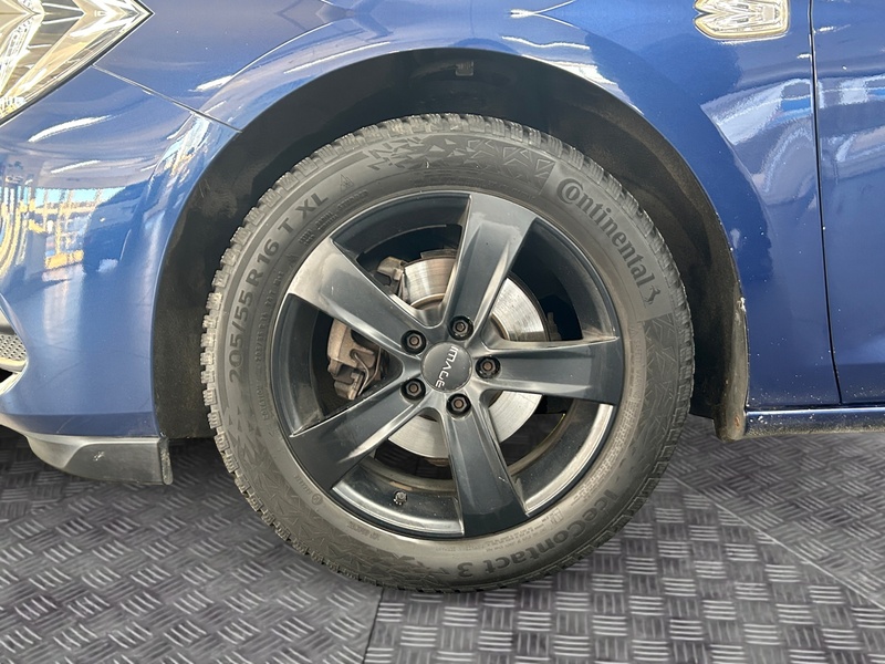 Opel Astra vaihtoauto