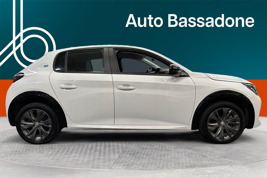 Peugeot e-208 vaihtoauto