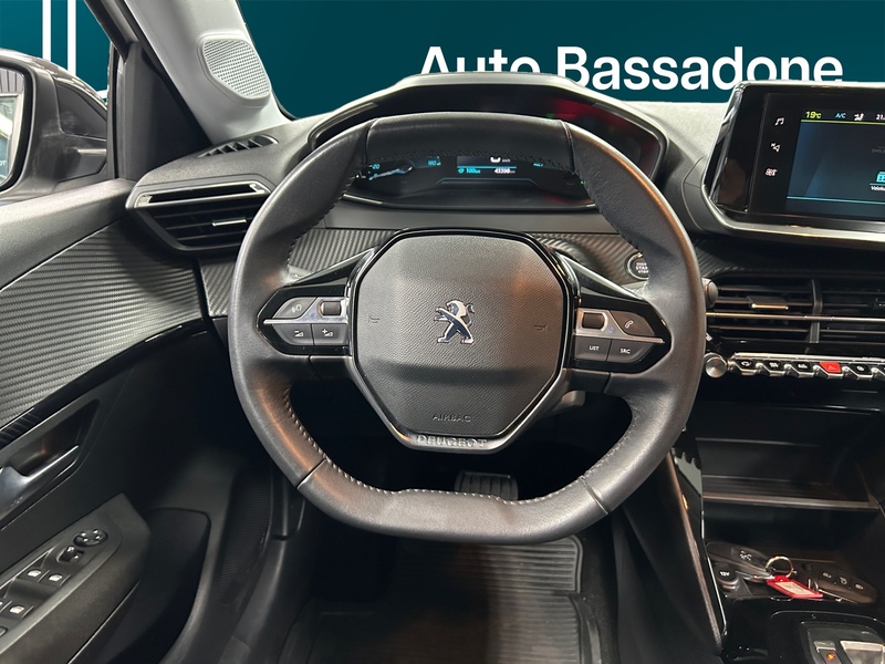 Peugeot e-208 vaihtoauto