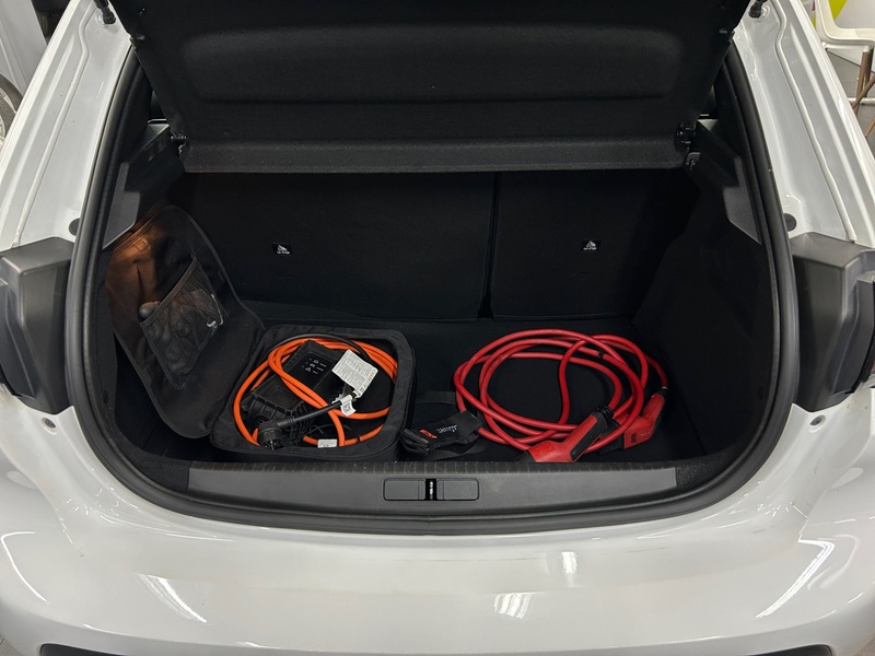 Peugeot e-208 vaihtoauto