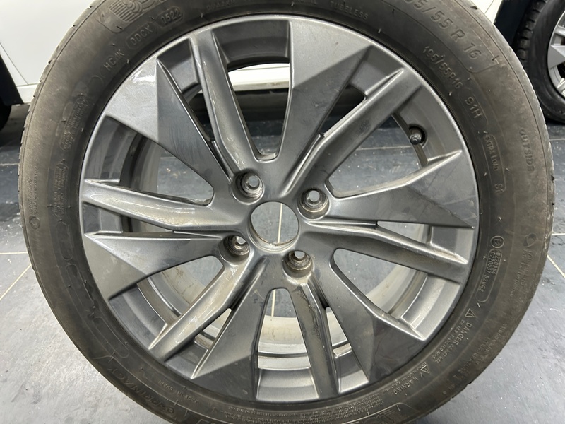 Peugeot e-208 vaihtoauto