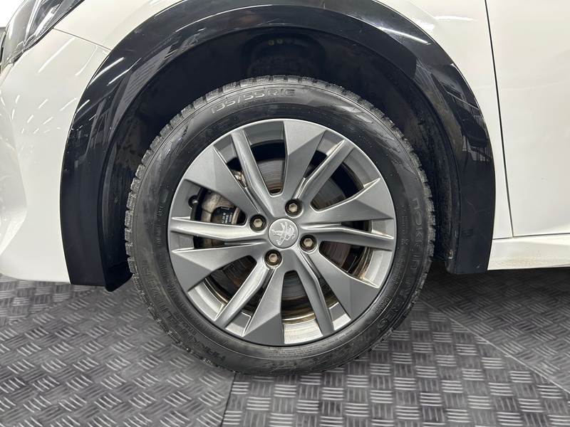 Peugeot e-208 vaihtoauto