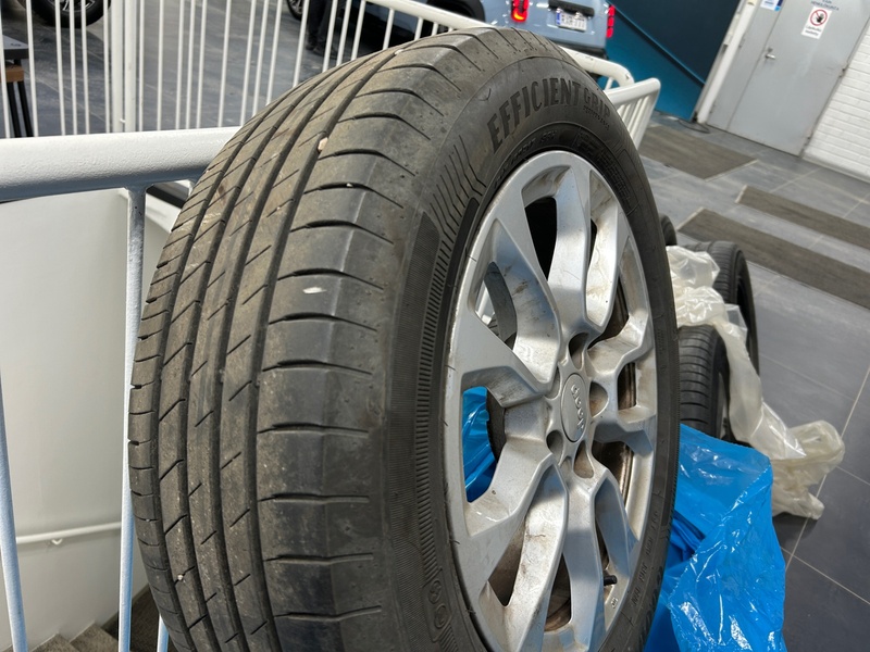 Jeep Compass vaihtoauto