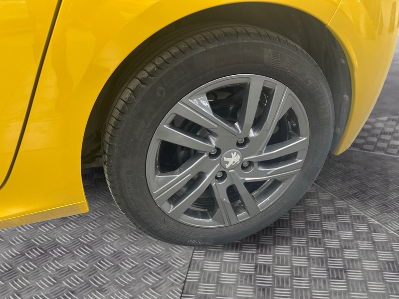 Peugeot 208 vaihtoauto