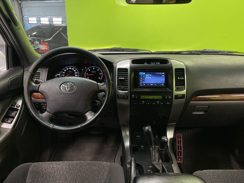 Toyota Land Cruiser vaihtoauto