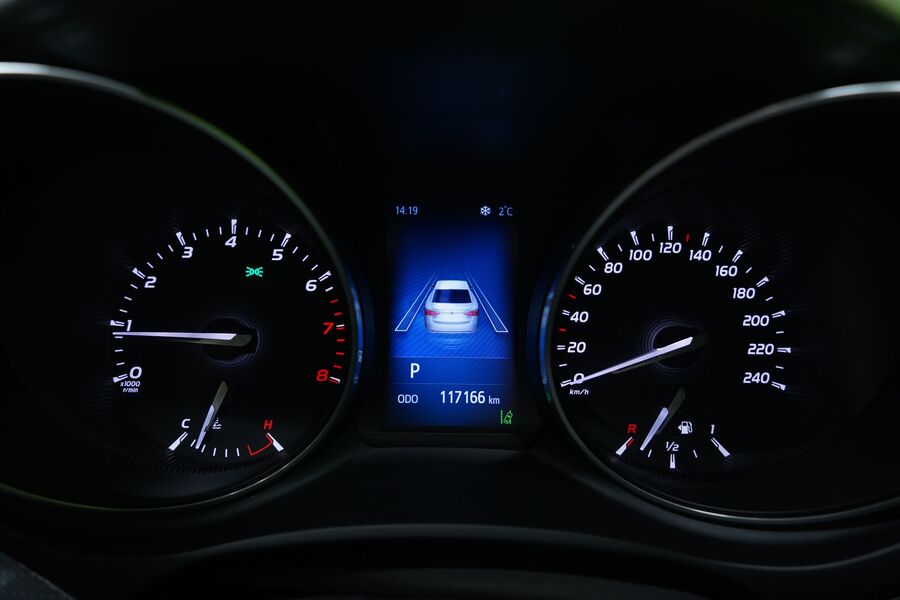 Toyota Avensis vaihtoauto