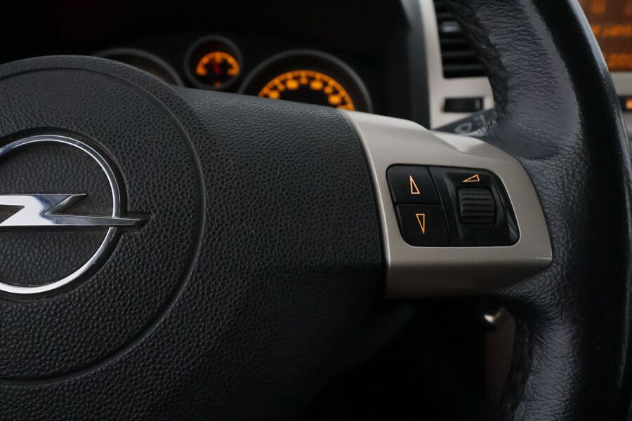 Opel Zafira vaihtoauto