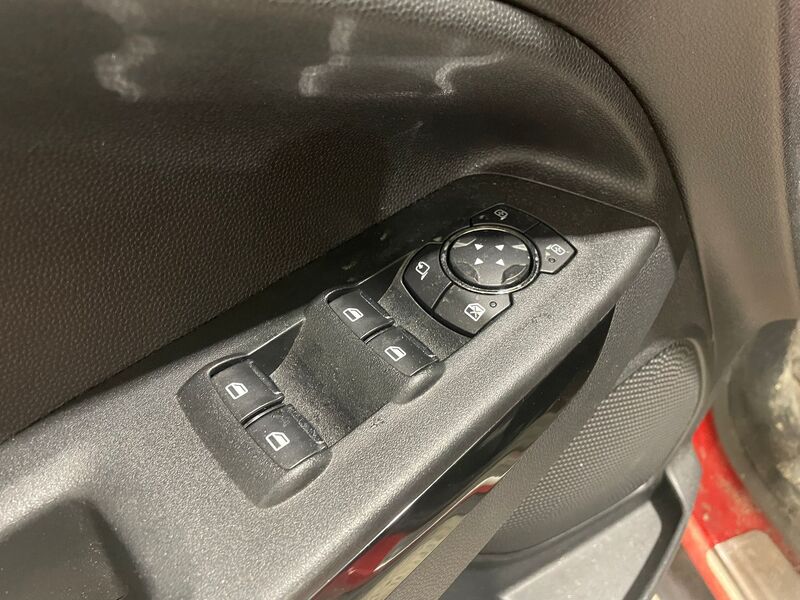 Ford Ecosport vaihtoauto