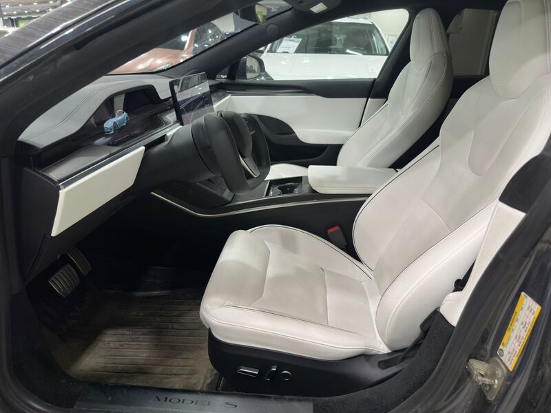 Tesla Model S vaihtoauto