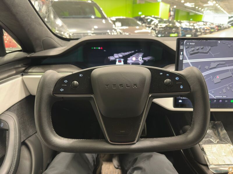 Tesla Model S vaihtoauto