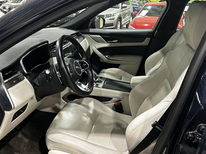 Jaguar F-PACE vaihtoauto