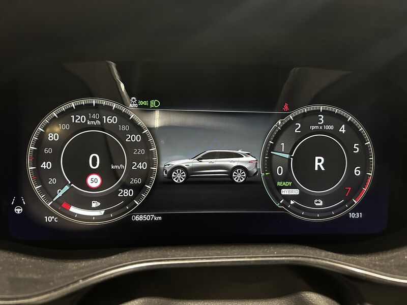 Jaguar F-PACE vaihtoauto