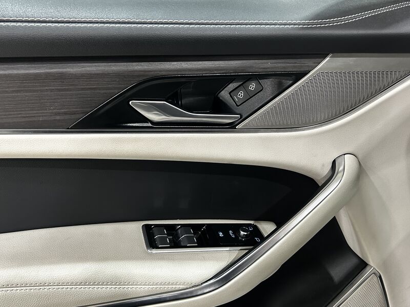 Jaguar F-PACE vaihtoauto
