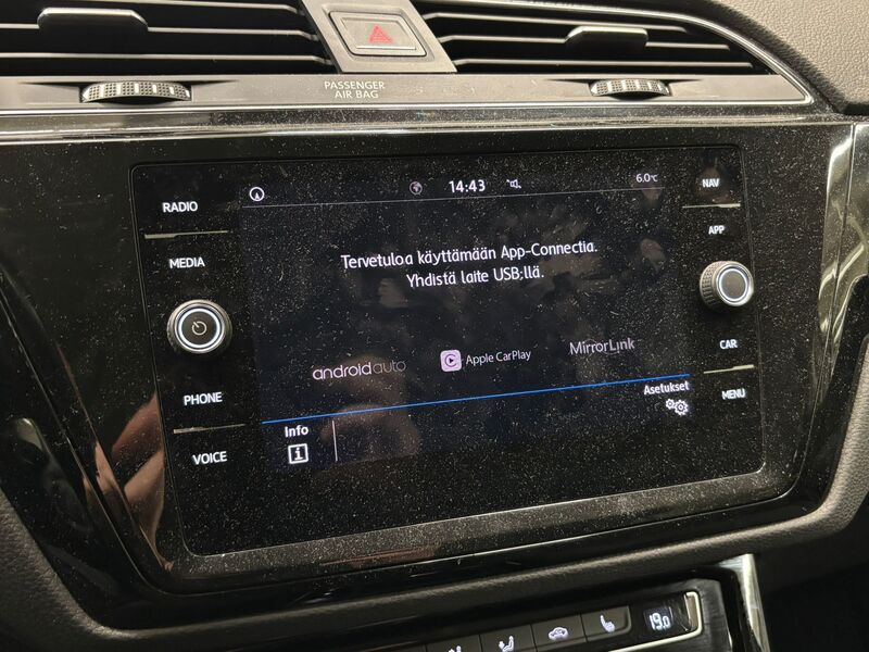 Volkswagen Touran vaihtoauto