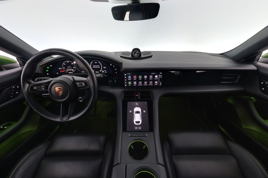 Porsche Taycan vaihtoauto