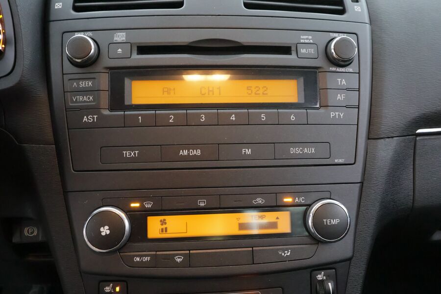 Toyota Avensis vaihtoauto