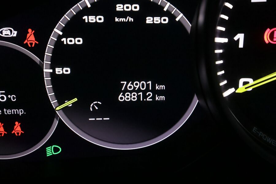 Porsche Cayenne vaihtoauto