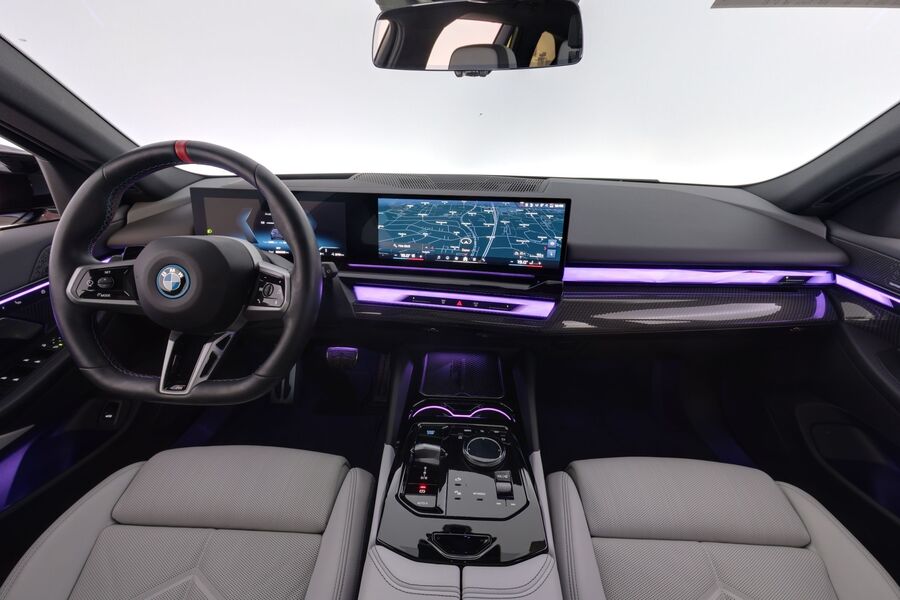 BMW i5 M60 vaihtoauto
