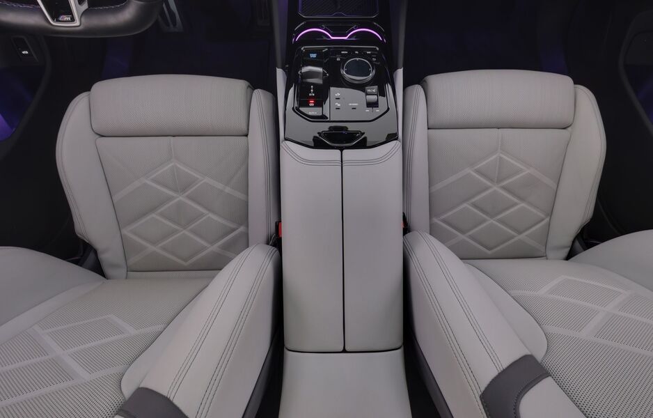 BMW i5 M60 vaihtoauto