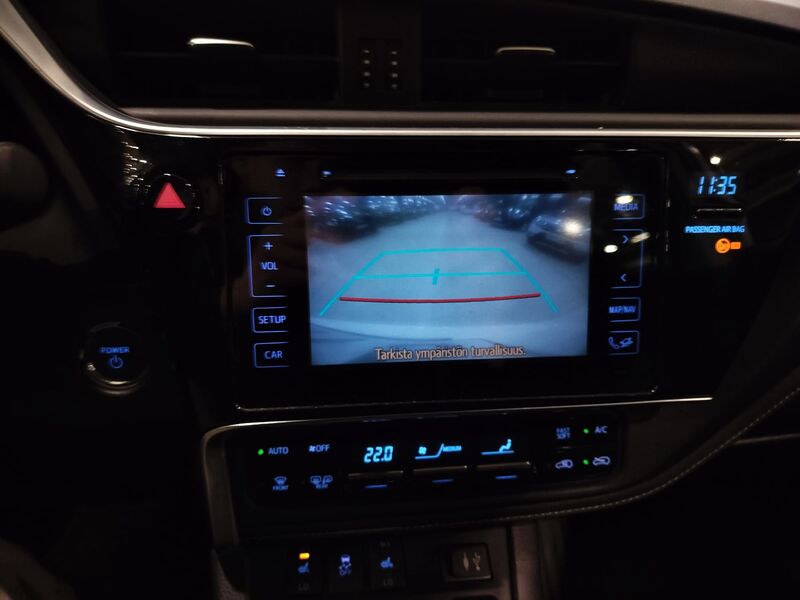 Toyota Auris vaihtoauto