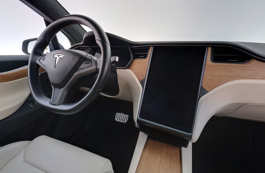 Tesla Model X vaihtoauto