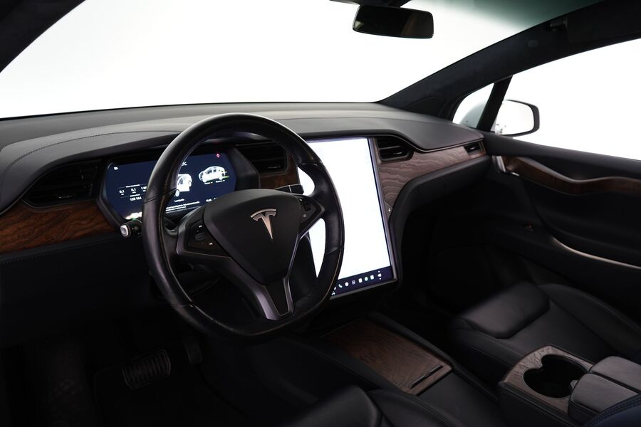 Tesla Model X vaihtoauto
