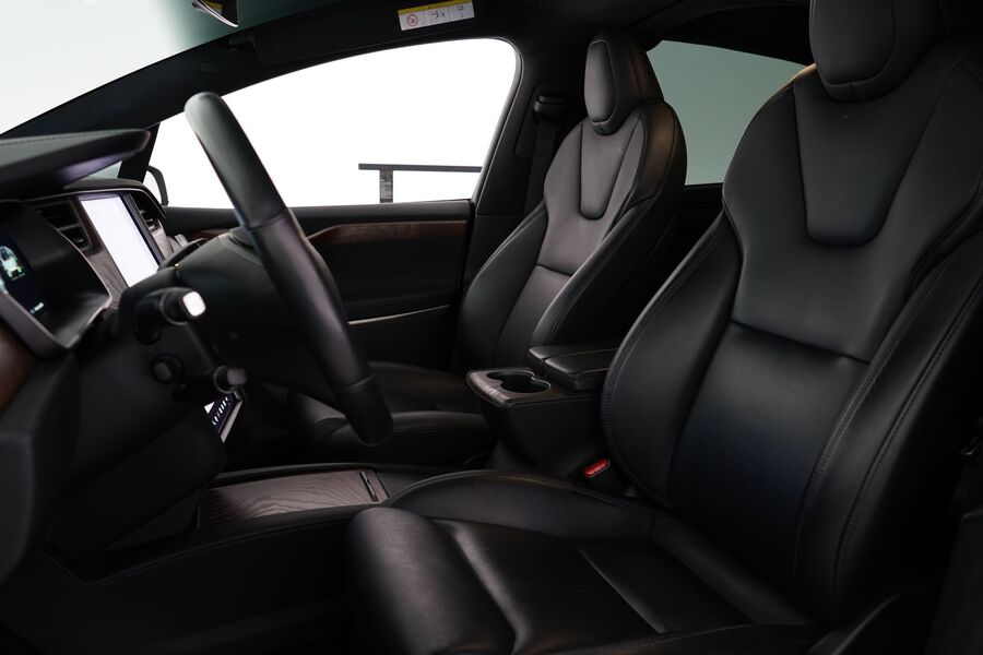 Tesla Model X vaihtoauto