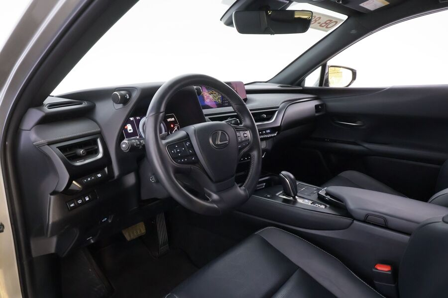 Lexus UX vaihtoauto