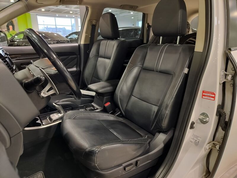 Mitsubishi Outlander PHEV vaihtoauto