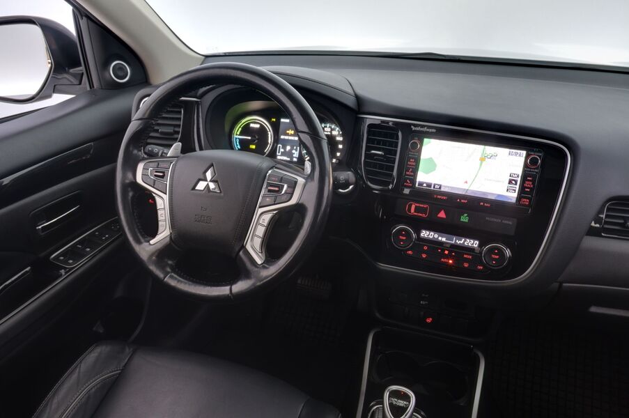 Mitsubishi Outlander PHEV vaihtoauto