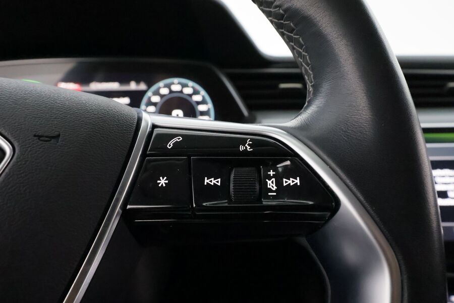 Audi Q8 e-tron vaihtoauto