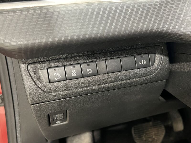 Peugeot 208 vaihtoauto