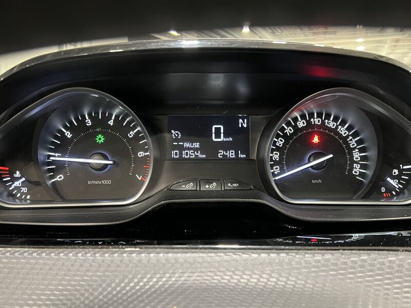 Peugeot 208 vaihtoauto