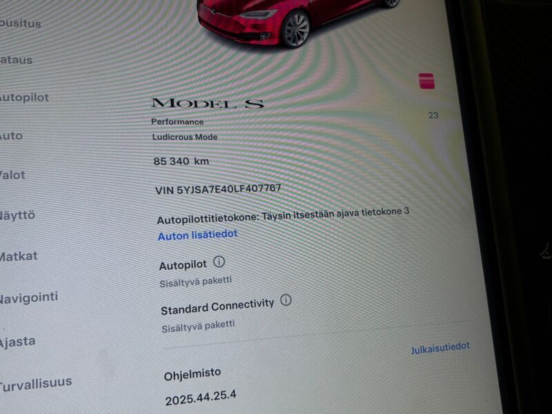 Tesla Model S vaihtoauto