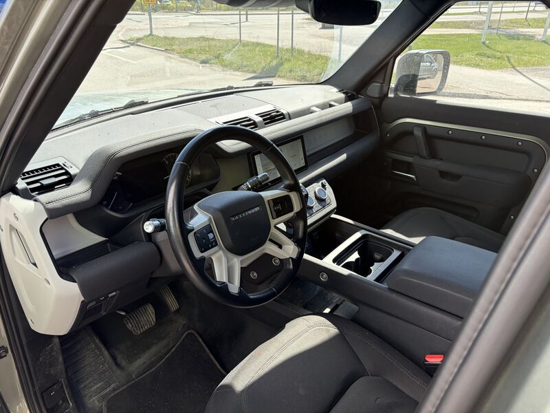 Land Rover Defender vaihtoauto