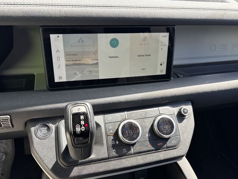 Land Rover Defender vaihtoauto