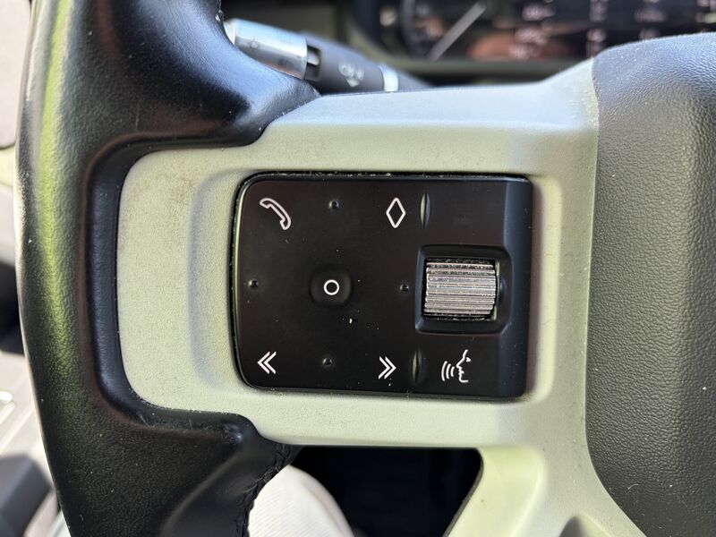 Land Rover Defender vaihtoauto