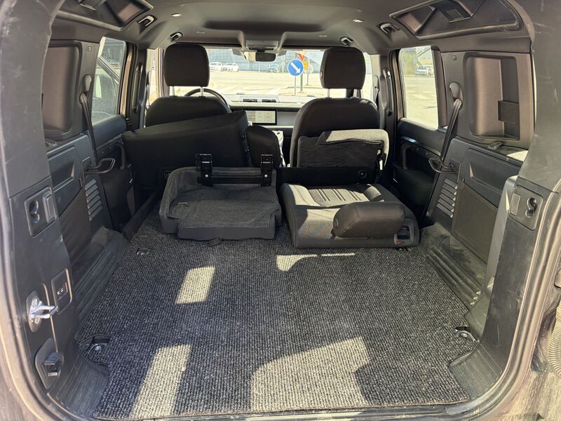 Land Rover Defender vaihtoauto