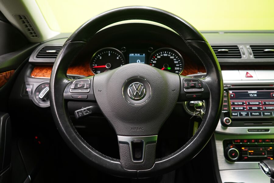 Volkswagen Passat CC vaihtoauto