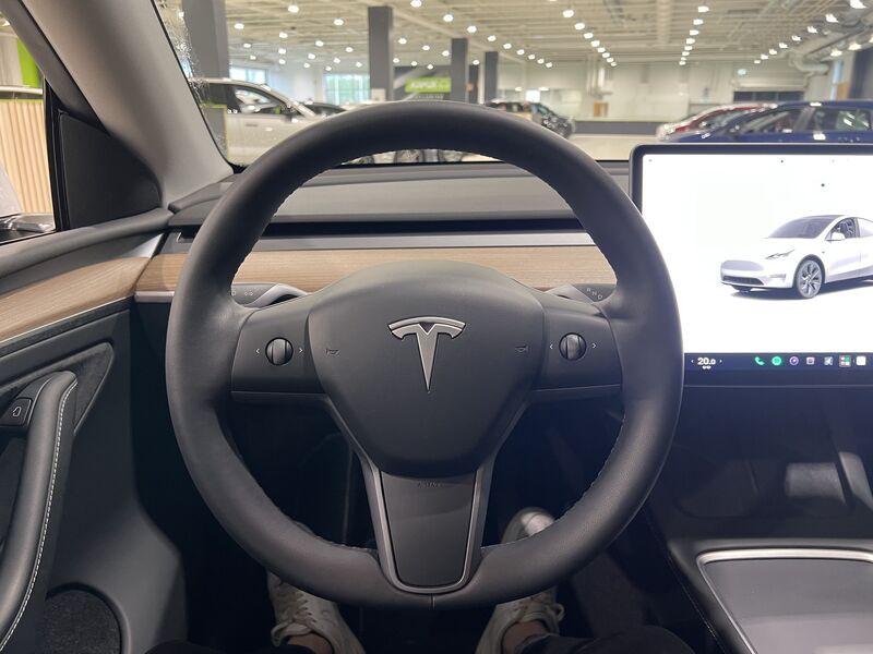 Tesla Model Y vaihtoauto