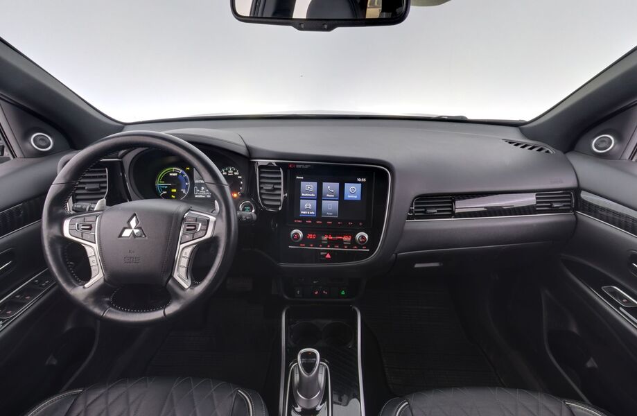 Mitsubishi Outlander PHEV vaihtoauto