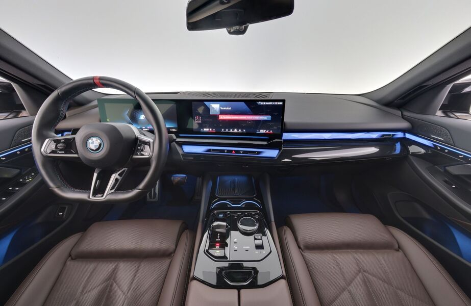 BMW i5 M60 vaihtoauto