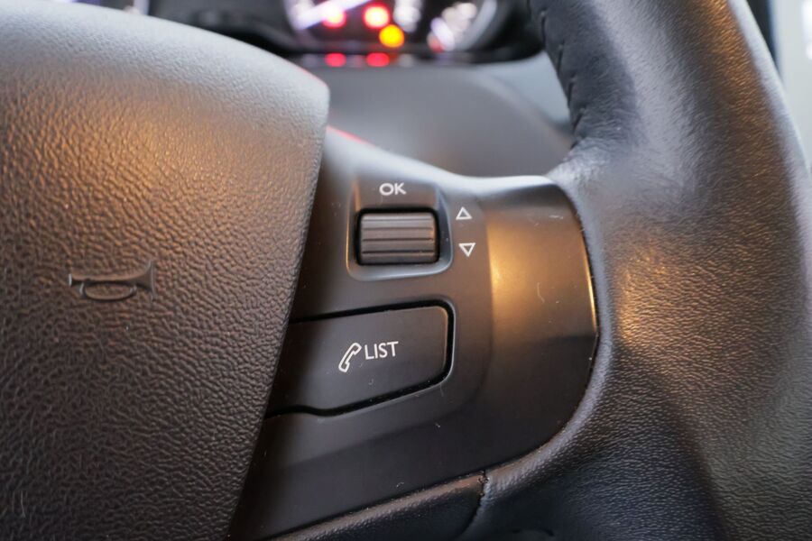 Peugeot 208 vaihtoauto