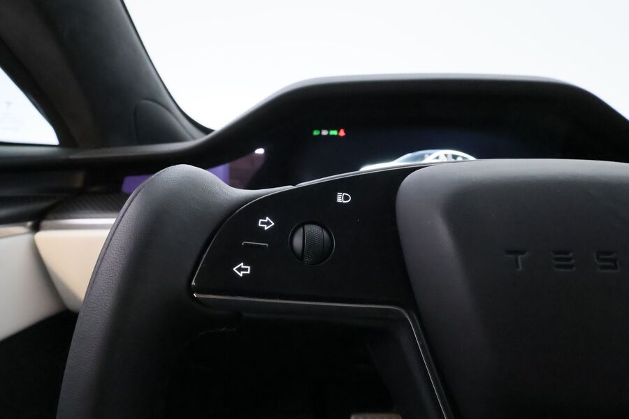 Tesla Model S vaihtoauto