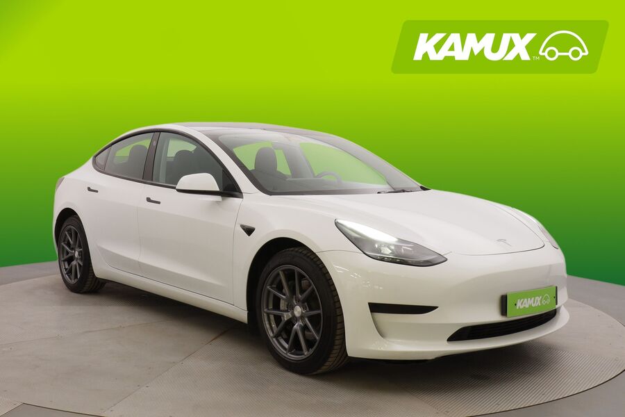 Tesla Model 3 vaihtoauto