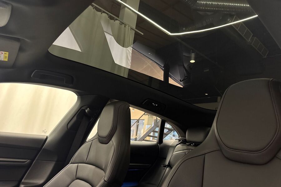 Porsche Taycan vaihtoauto