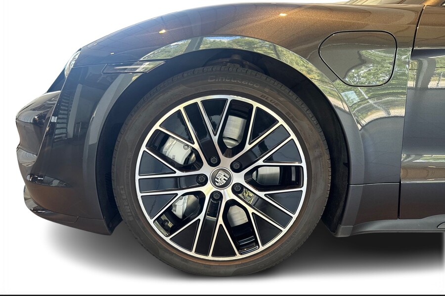 Porsche Taycan vaihtoauto