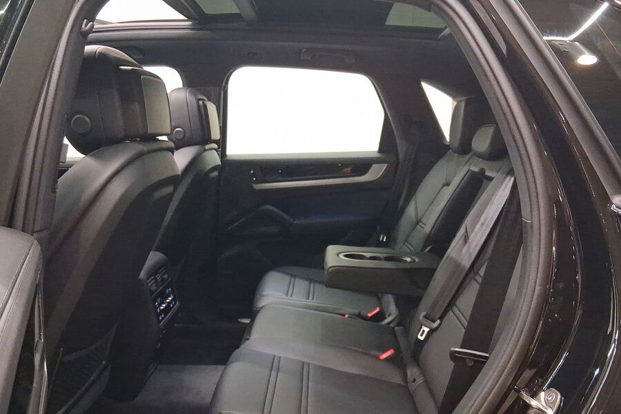 Porsche Cayenne vaihtoauto