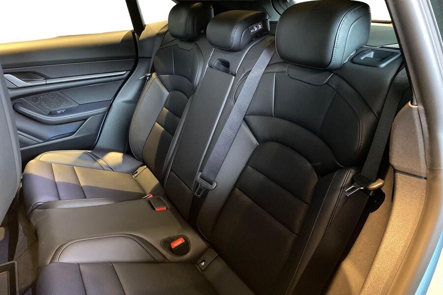 Porsche Taycan vaihtoauto